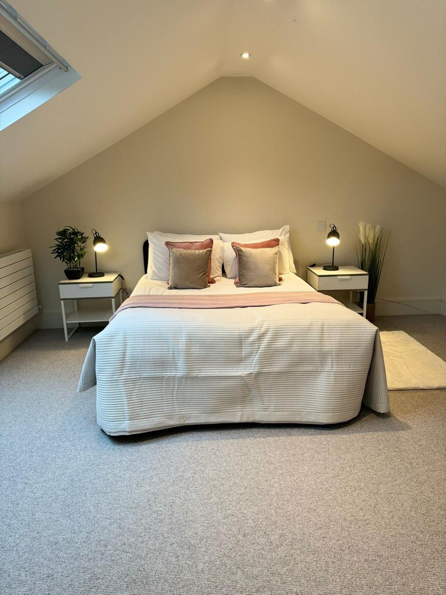 バーミンガムOsbourne House Pink 2 Bed, 2 And Half Bathアパートメント エクステリア 写真