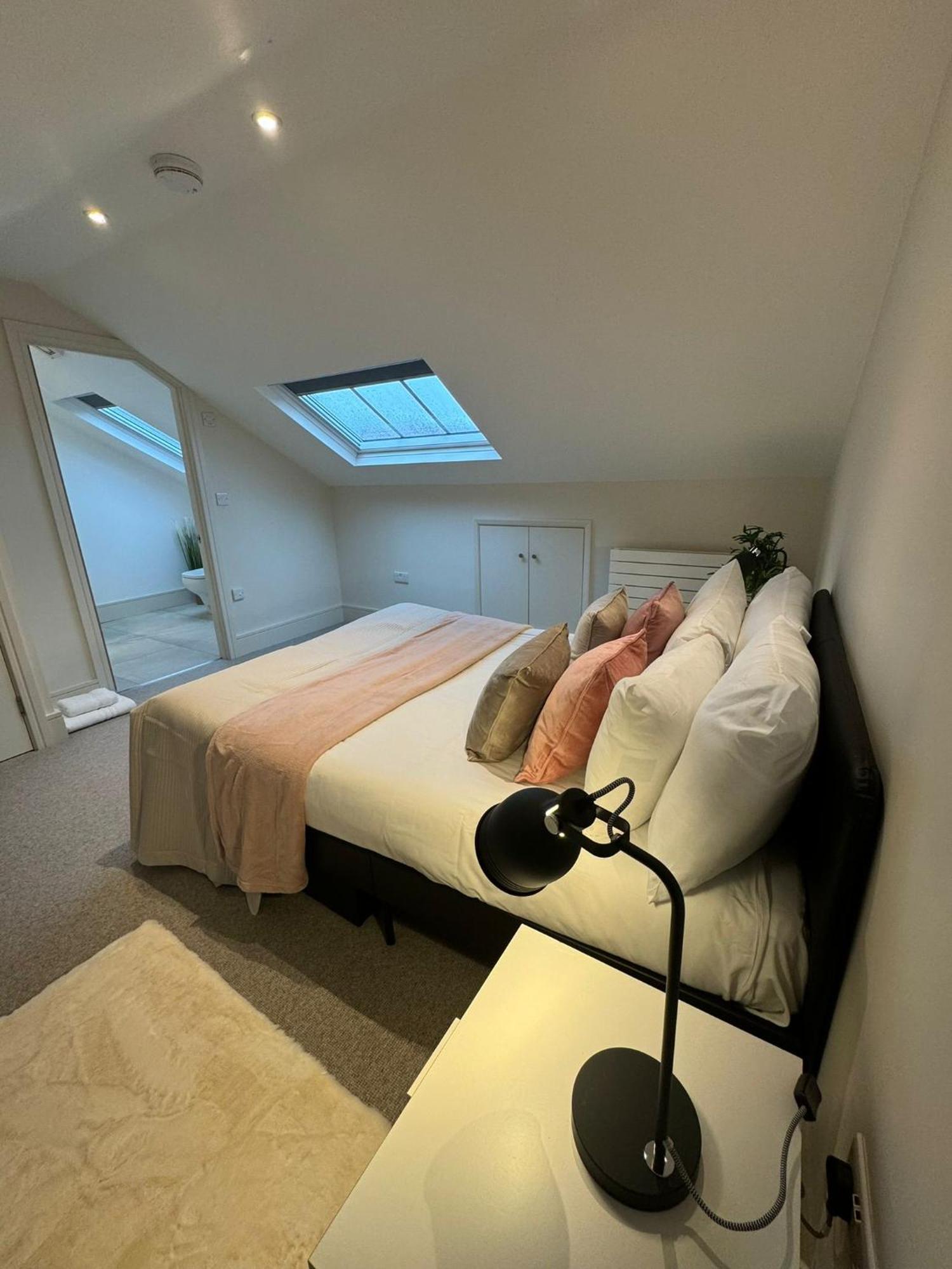 バーミンガムOsbourne House Pink 2 Bed, 2 And Half Bathアパートメント エクステリア 写真