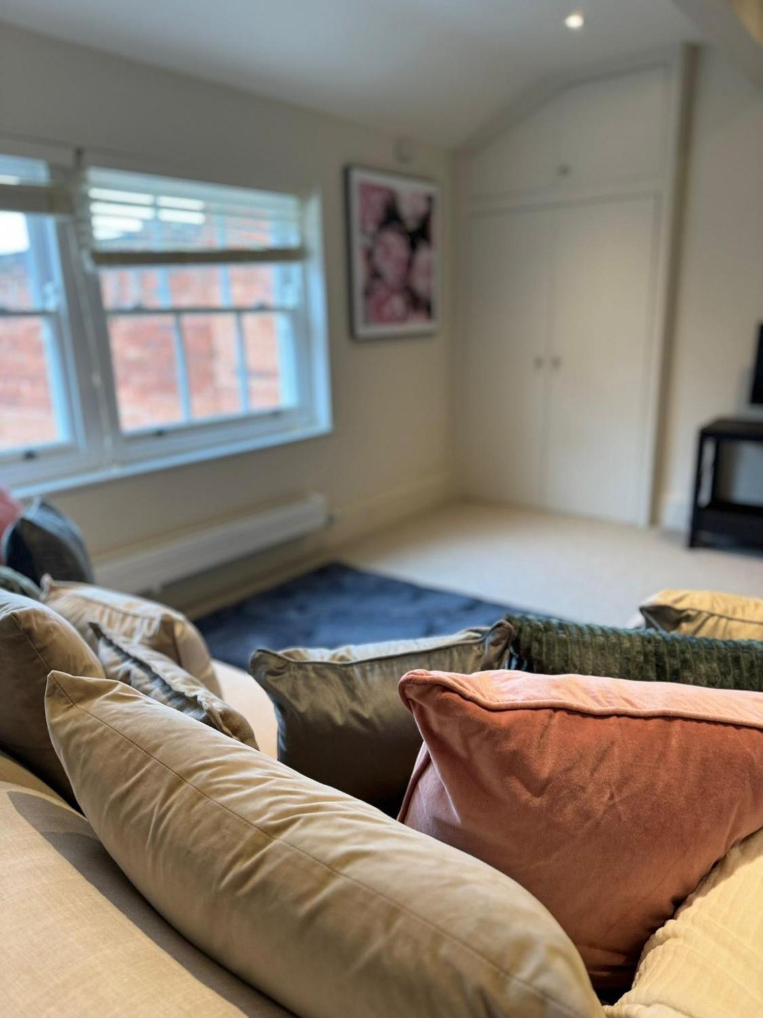 バーミンガムOsbourne House Pink 2 Bed, 2 And Half Bathアパートメント エクステリア 写真