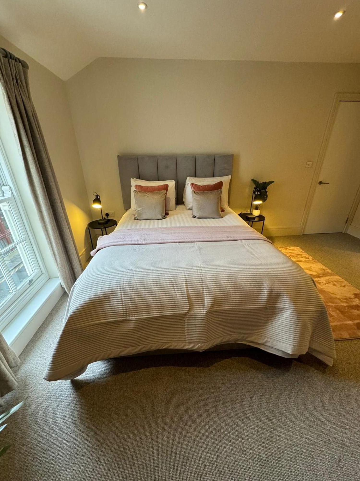 バーミンガムOsbourne House Pink 2 Bed, 2 And Half Bathアパートメント エクステリア 写真
